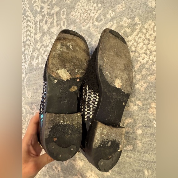 Authentic CHANEL booties - Picture 3 of 3